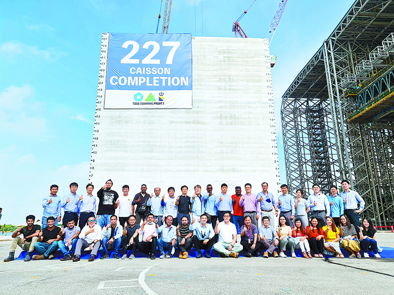 지난 4월 25일 현장은 케이슨 227함 제작 완료 기념행사를 개최했다.